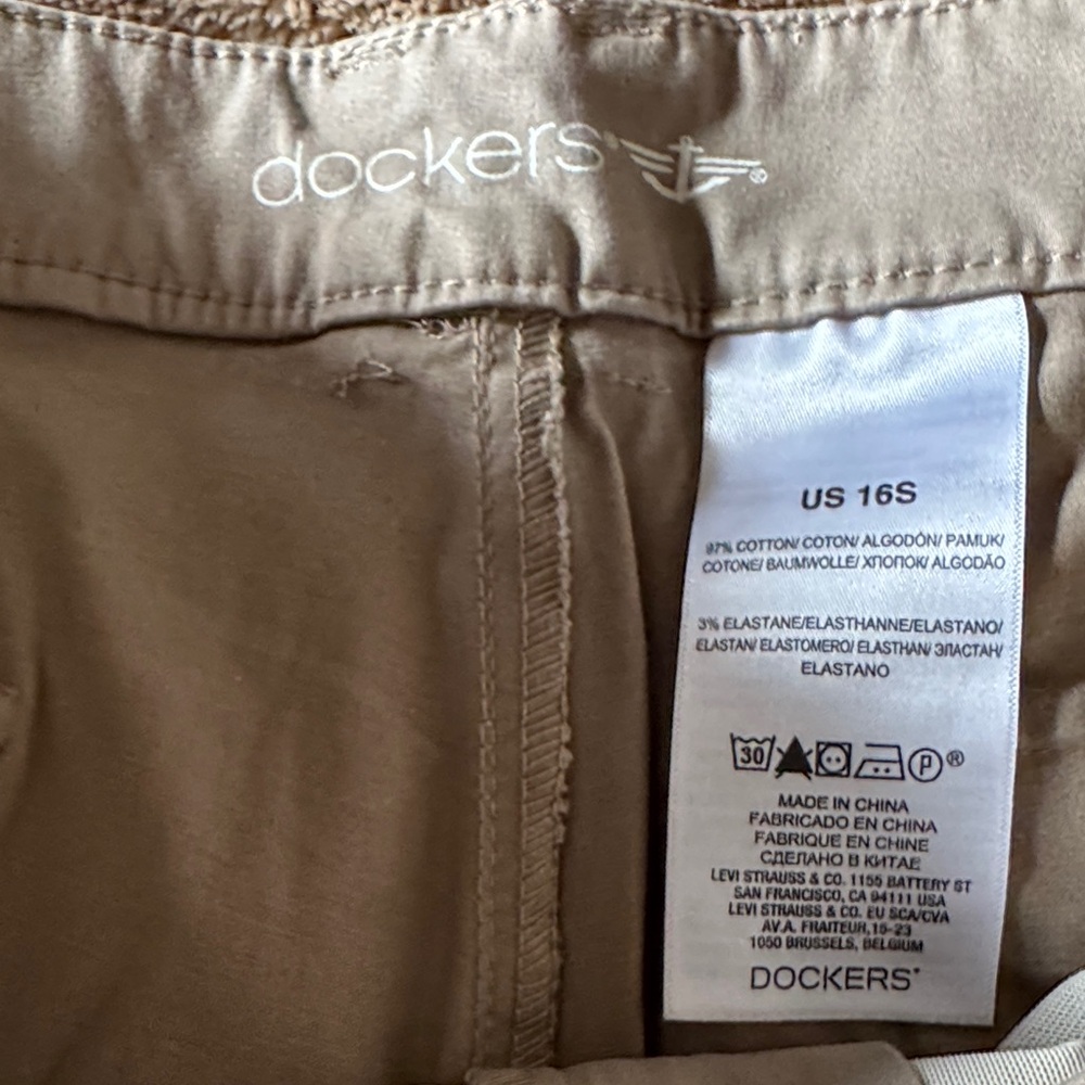 Dockers Women’s Khaki Pants – Size 16 Short (NWT) Hello Smooth Fit - Picture 6 of 10